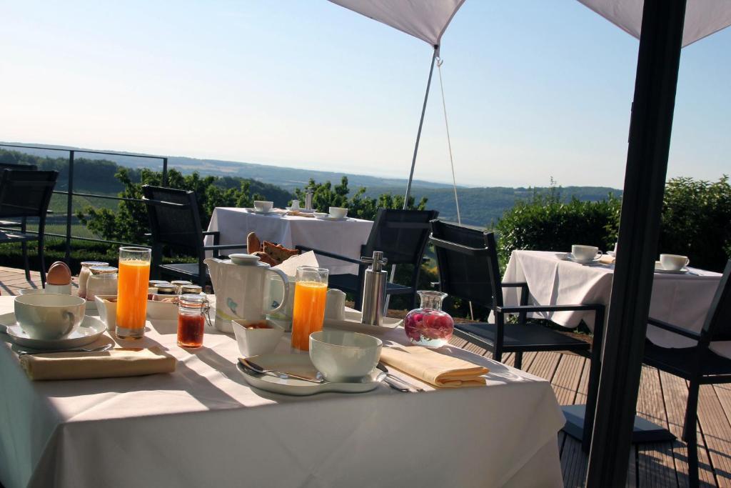 Hotel Restaurant La Montagne De Brancion Martailly-lès-Brancion Restaurant foto